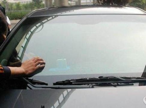 點擊查看詳細信息<br>標題：汽車玻璃 閱讀次數：2689
